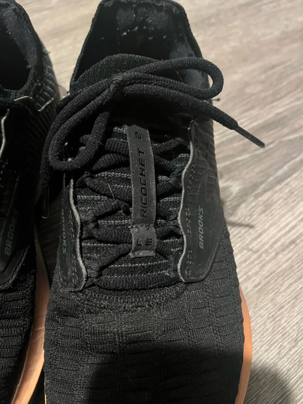 Brooks Ricochet Running Shoes - Black with Rose Accent - Picture 2 of 3